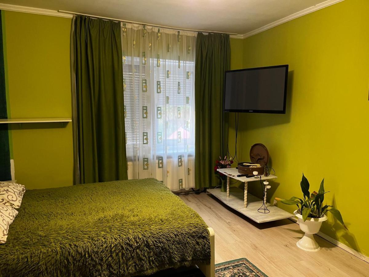 Apartment On Stefanyka 42/5 Berehove  Εξωτερικό φωτογραφία